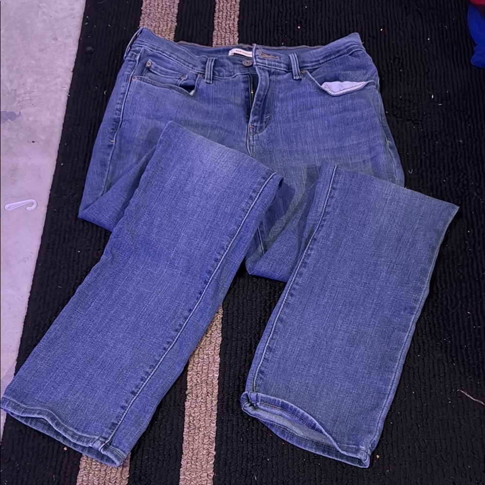 Levi jeans
